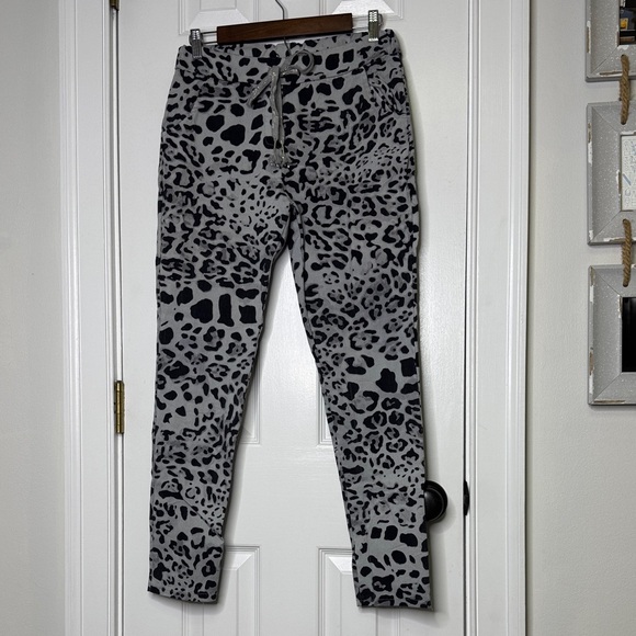 🐆 Made in Italy Leopard Print Jogger Pants Gray Black Women’s Casual Lounge - Picture 1 of 6